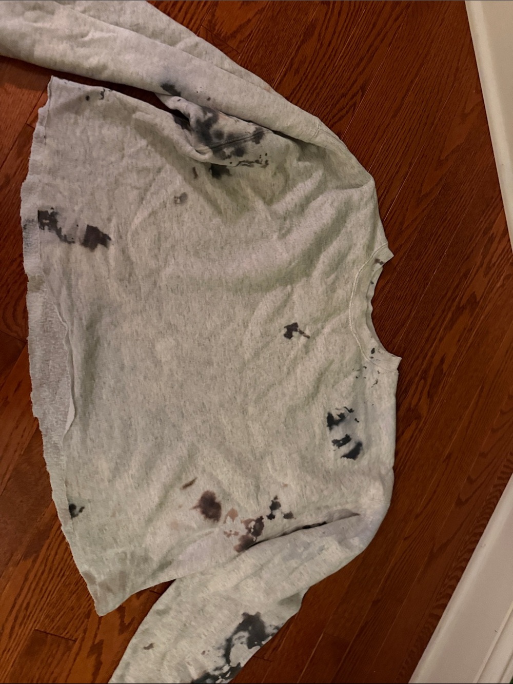 women’s Gray Tie-Dye Crewneck Sweatshirt